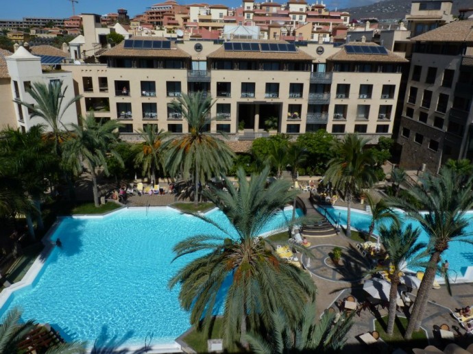 Tenerife Hotels awarded by TripAdvisor and HolidayCheck users among others
