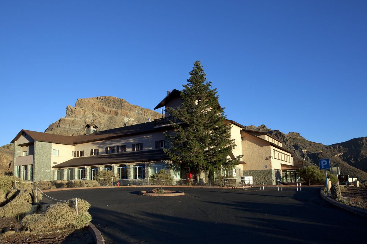Building with mountain backdrop in Tenerife.