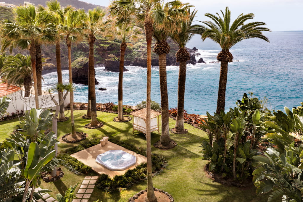 Spa exterior Precise
