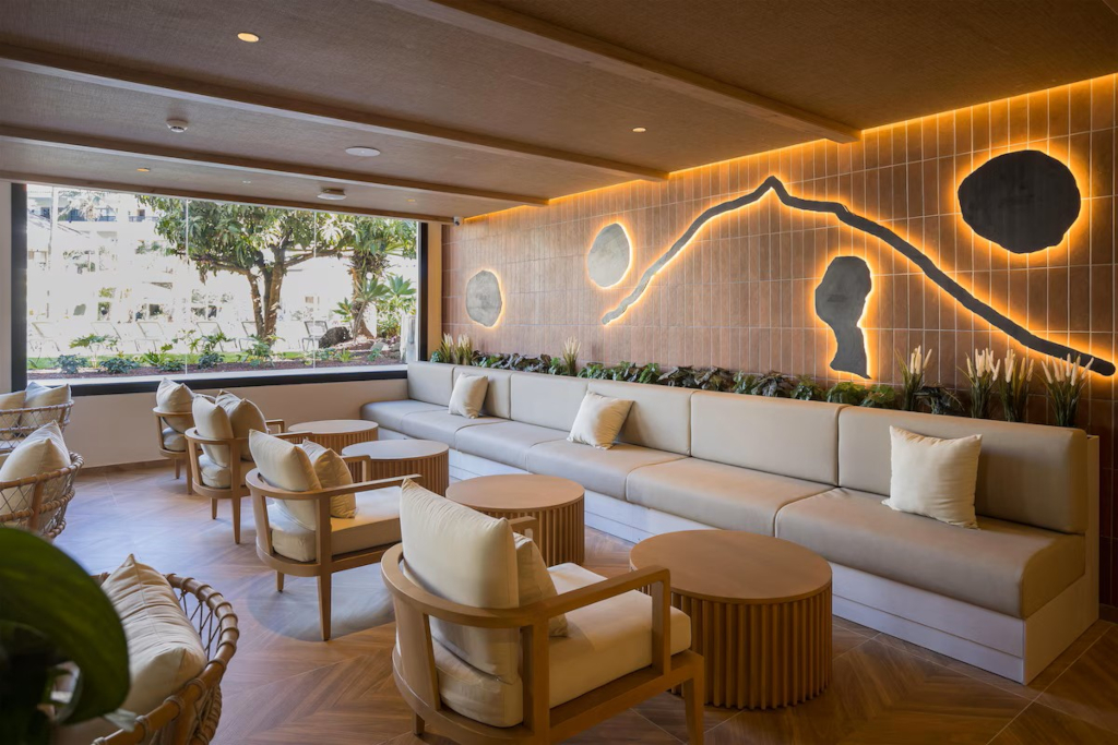 Hall Radisson