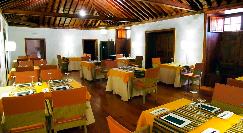 Dining room with neatly set tables in a Tenerife restaurant.