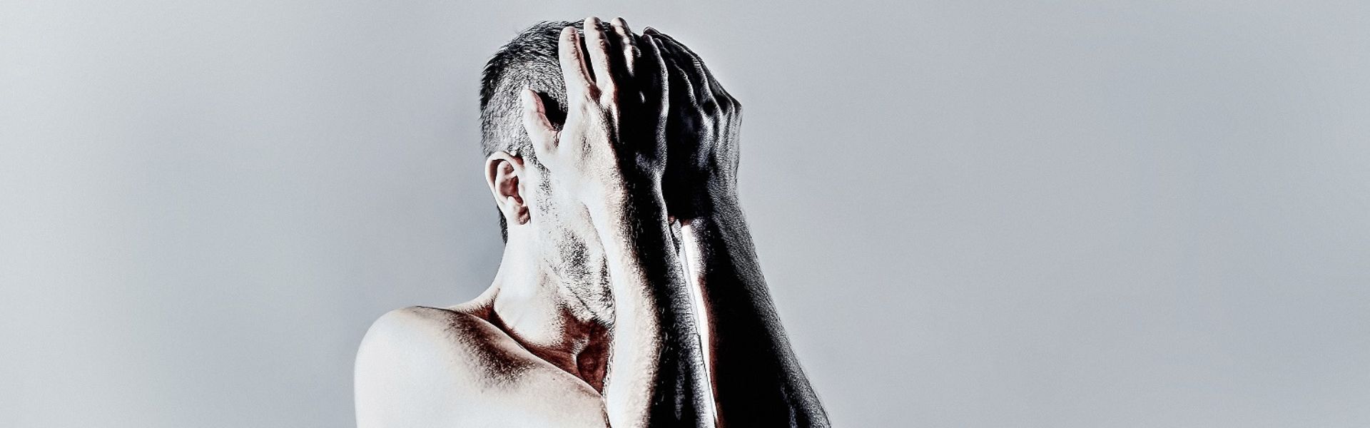  Es aquí, by Cía. Daniel Abreu