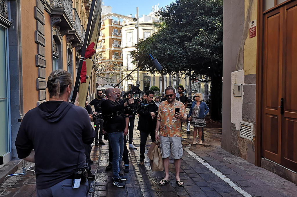 Film crew working on a street in Santa Cruz de Tenerife.