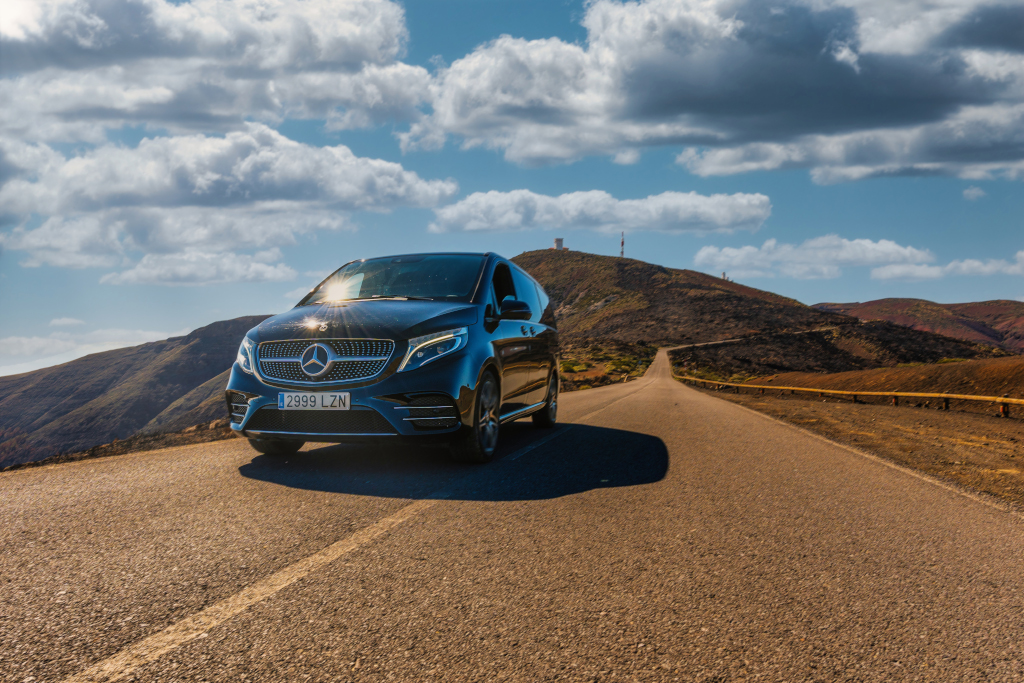 Mercedes car on the road to Teide, Tenerife, registration 2999 LZN.