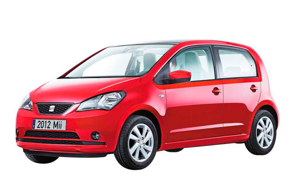 Red SEAT Mii 2012 car parked in Tenerife.