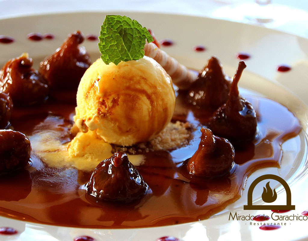 Ice cream with candied figs and sauce at Mirador de Garachico.