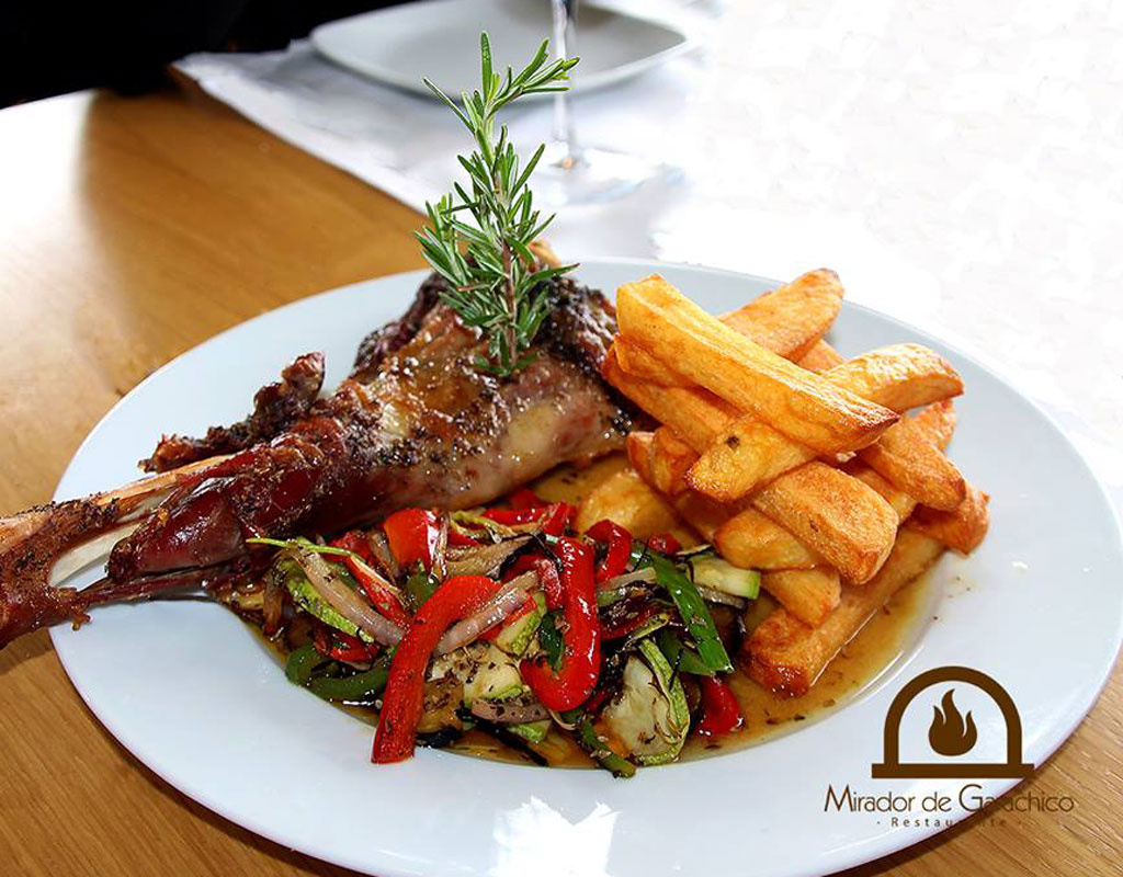 Leg of lamb with fries and vegetables at Mirador de Garachico.