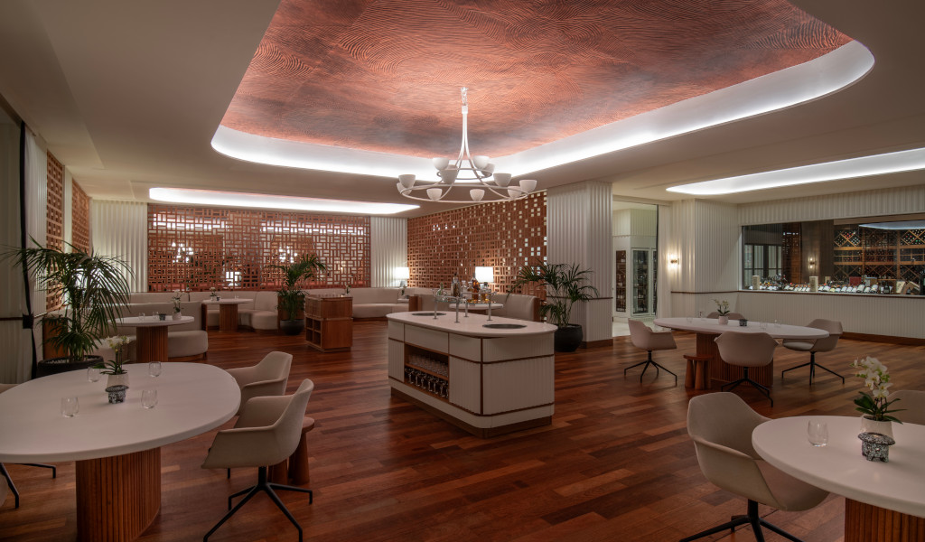 Modern and elegant restaurant with decorative ceilings in Tenerife.