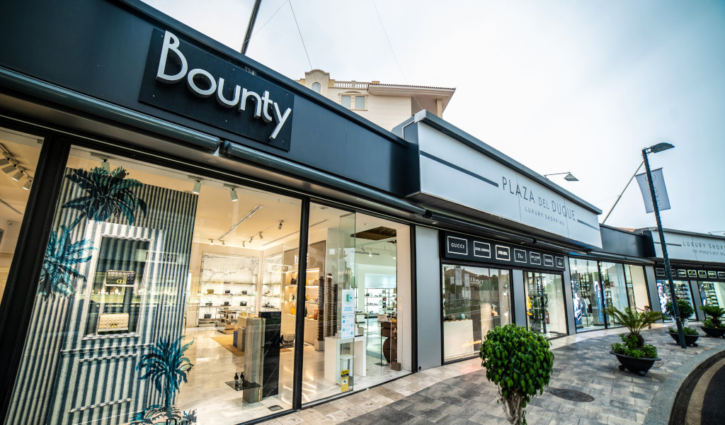 Shop façade in Plaza del Duque, Tenerife, with Bounty signs.