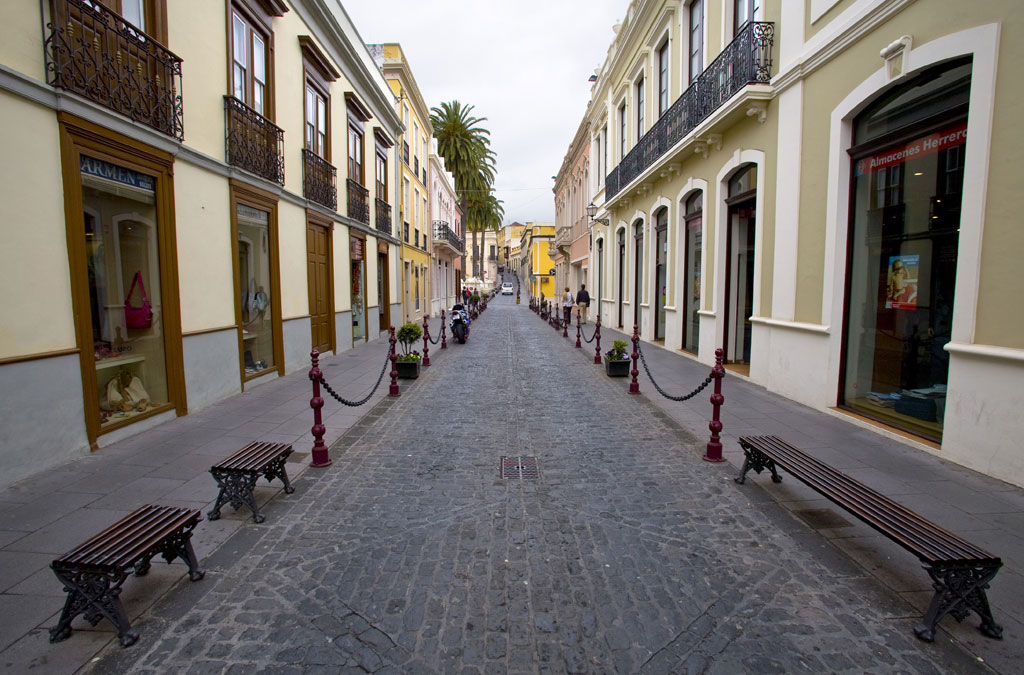 Cobbled street in the centre of La Orotava, Tenerife, with old buildings on both sides.