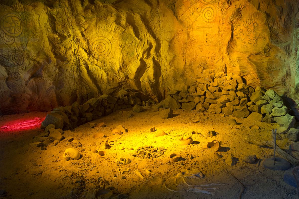 Prehistoric cave with rock engravings and archaeological remains in Tenerife.