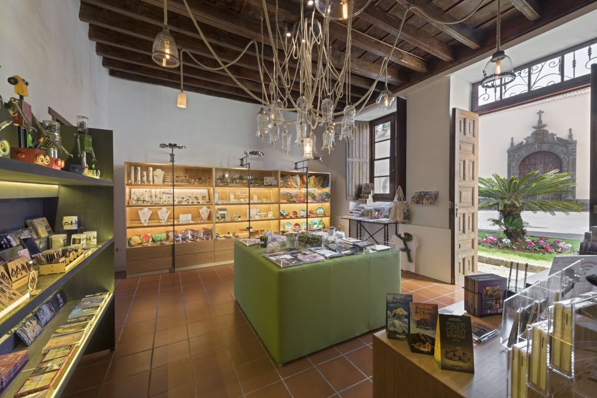 Gift shop with products and books in La Orotava, Tenerife.
