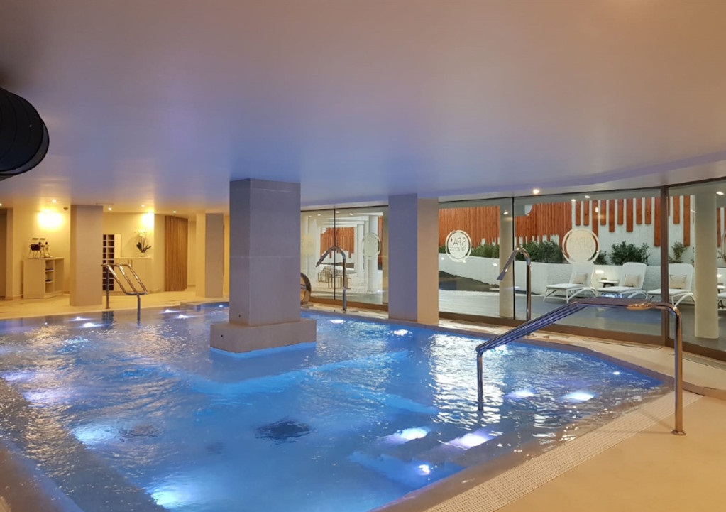 Indoor swimming pool with water jets in a spa in Tenerife.