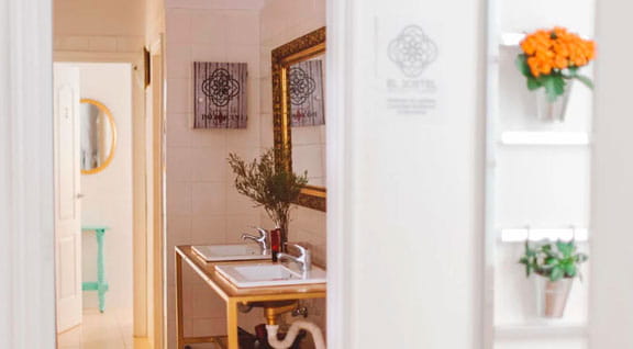 Hostels and guesthouses
